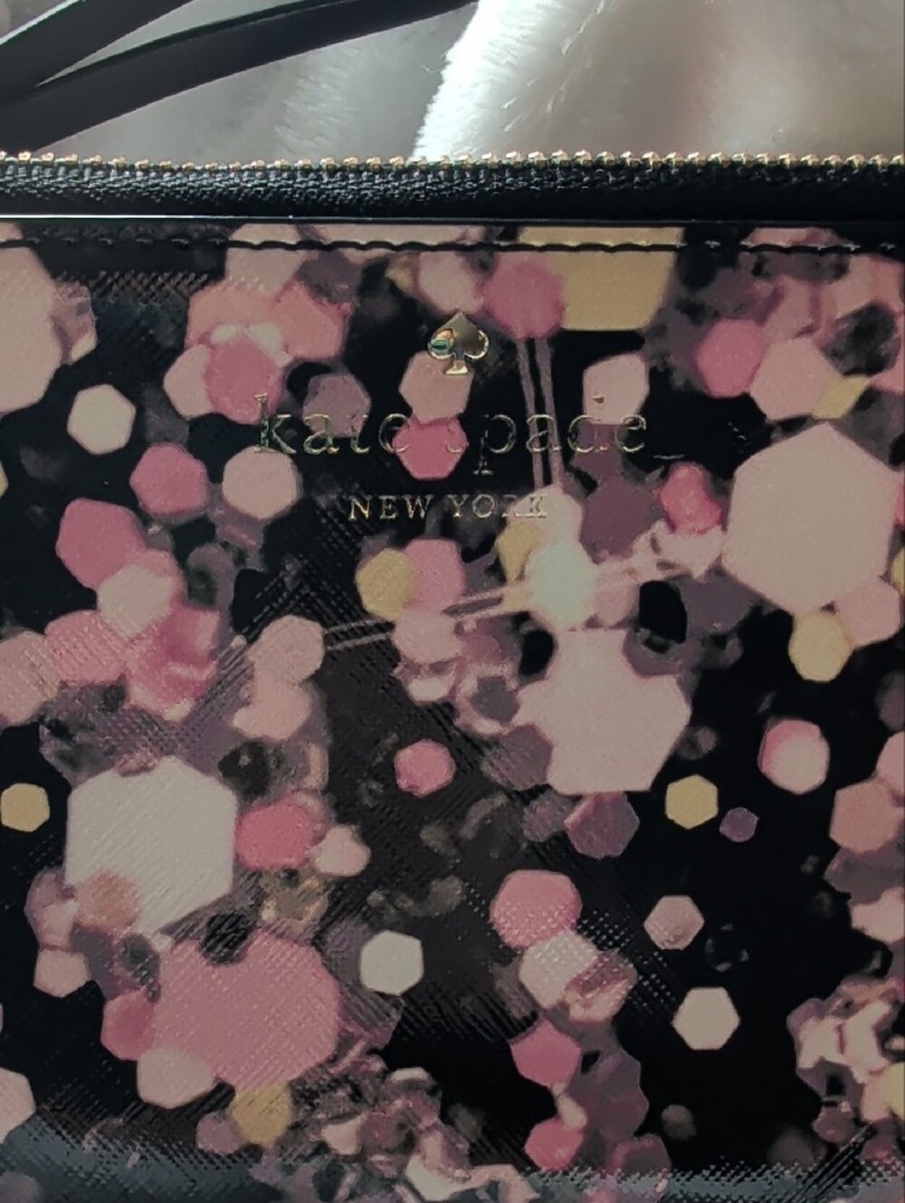 Kate Spade New York Grant Lane Slim Bee Wristlet - Picture 2 of 10